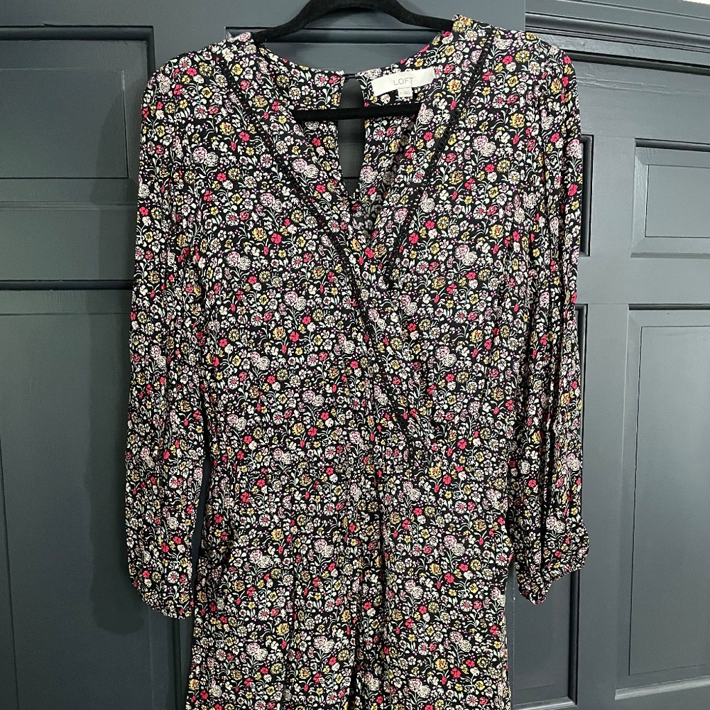 loft floral long sleeve romper size small